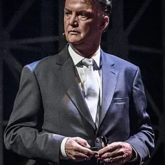 Louis van Gaal height profile photo