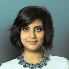 Loujain al-Hathloul height profile photo