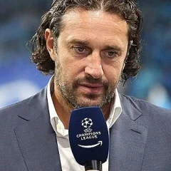 Luca Toni height profile photo