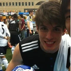 Lucas Piazon height profile photo