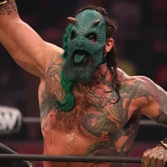 Luchasaurus height profile photo