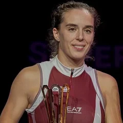 Lucia Bronzetti height profile photo
