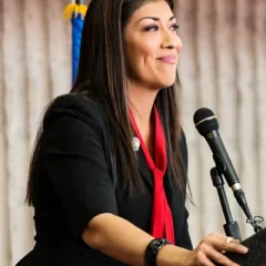 Lucy Flores height profile photo
