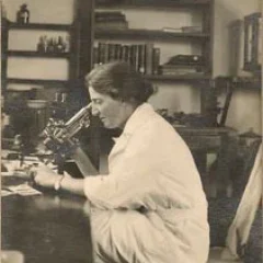 Lucy Wills height profile photo