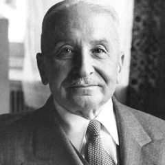 Ludwig von Mises height profile photo