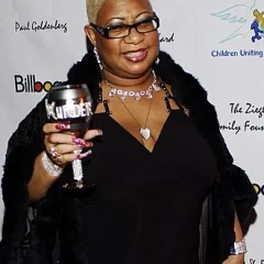 Luenell height profile photo