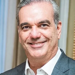 Luis Abinader height profile photo