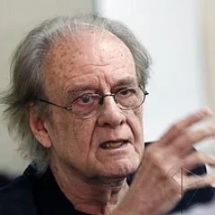 Luis Eduardo Aute height profile photo