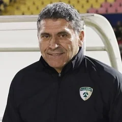 Luis Fernando Suárez height profile photo