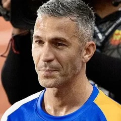 Luis García (footballer, born 1978) height profile photo