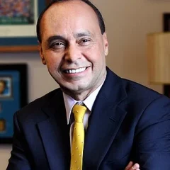 Luis Gutiérrez height profile photo