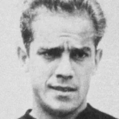 Luis Suárez (footballer, born 1935) height profile photo