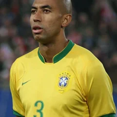 Luisão height profile photo