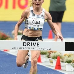 Luiza Gega height profile photo