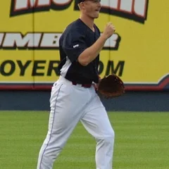 Luke Williams (baseball) height profile photo