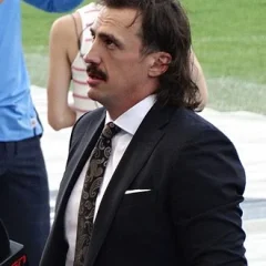 Luke Willson height profile photo