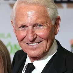 Lute Olson height profile photo