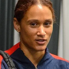 Lynn Biyendolo height profile photo