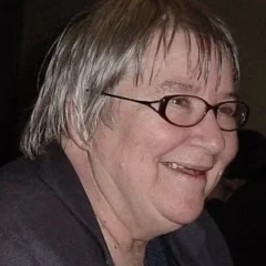 Lynne Stewart height profile photo