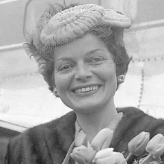 Lys Assia height profile photo