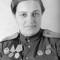 Lyudmila Pavlichenko height profile photo