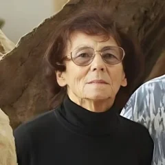 Magdalena Abakanowicz height profile photo