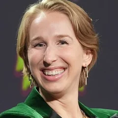 Maggie Robertson height profile photo
