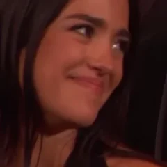 Maia Reficco height profile photo