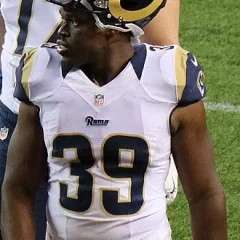 Malcolm Brown (American football) height profile photo