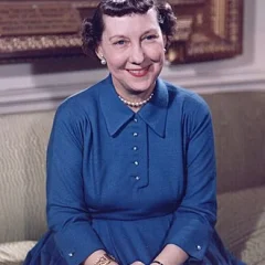 Mamie Eisenhower height profile photo