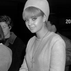 Mandy Rice-Davies height profile photo