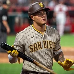 Manny Machado height profile photo