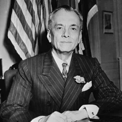 Manuel L. Quezon height profile photo
