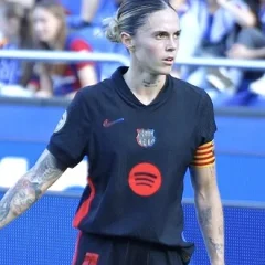 Mapi León height profile photo