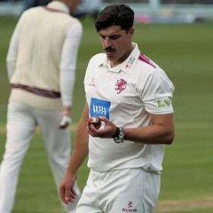 Marchant de Lange height profile photo