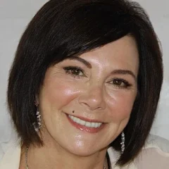 Marcia Clark height profile photo