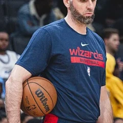Marcin Gortat height profile photo