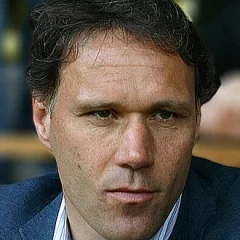 Marco van Basten height profile photo