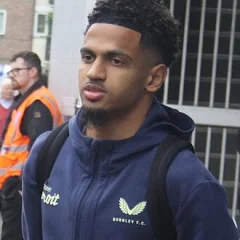 Marcus Edwards height profile photo