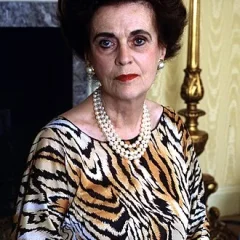 Margaret Campbell, Duchess of Argyll height profile photo