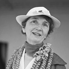Margaret Sanger height profile photo