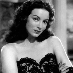 María Félix height profile photo