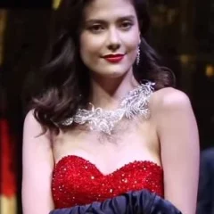 Maria Poonlertlarp height profile photo