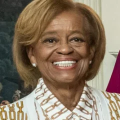 Marian Robinson height profile photo