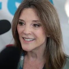Marianne Williamson height profile photo