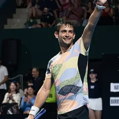Mariano Navone height profile photo