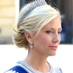 Marie-Chantal, Crown Princess of Greece height profile photo