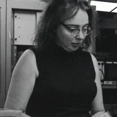 Marie Tharp height profile photo