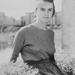 Marina Oswald Porter height profile photo