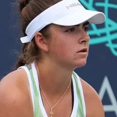 Marina Stakusic height profile photo